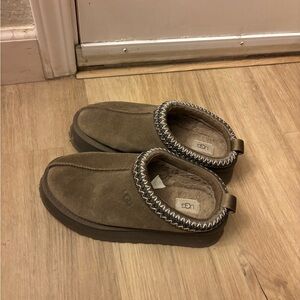 UGG Tazz Platform Slippers